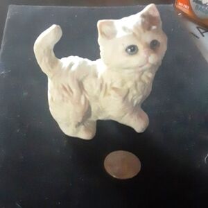 Vintage White Persian Cat Figurine with Blue Eyes